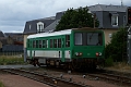 L' X 2139 sur un TER Dinan - Dol de Bretagne va passer sur le PN à la sortie de la gare de Dinan le 15.07.2008